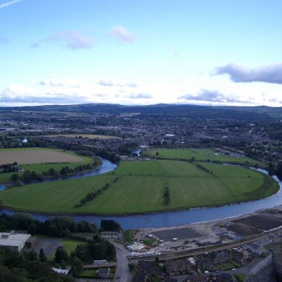 Alquiler-Navegacion-Fluvial-Escocia-Lago-Ness-barcos
